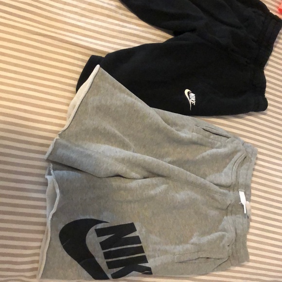 Shorts - Picture 1 of 3